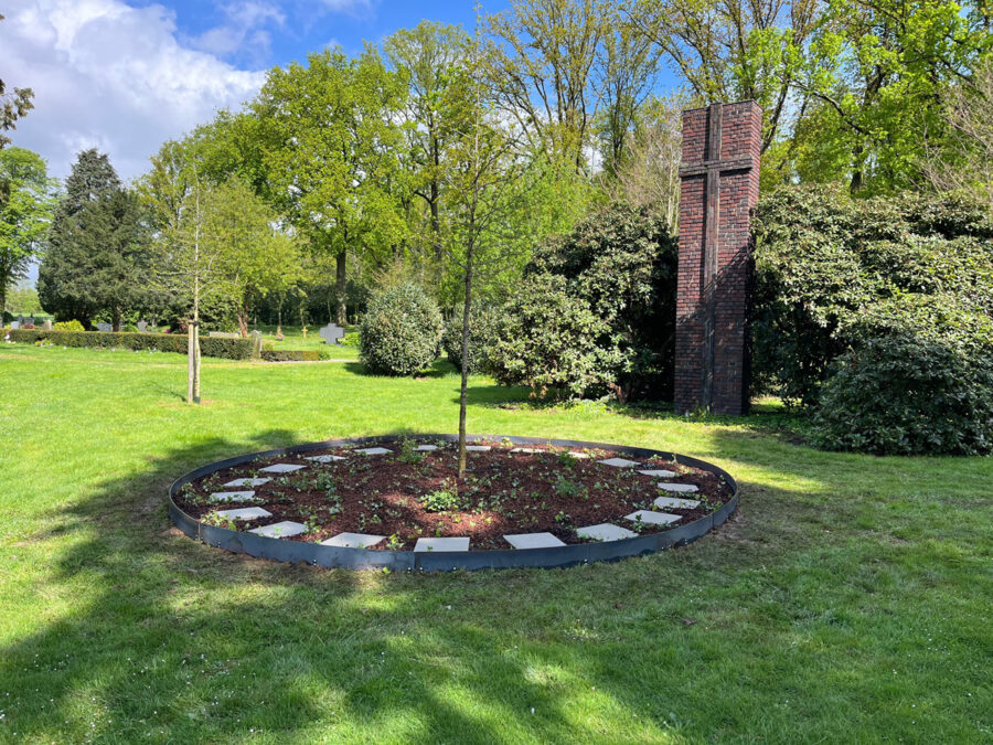 baumurnengraeber-friedhof-hueckelhoven-7047